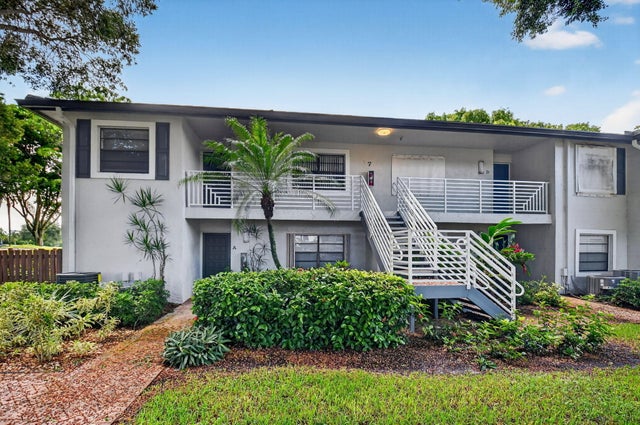 1 of 72 - 7 Southport Lane #b, Boynton Beach, FL