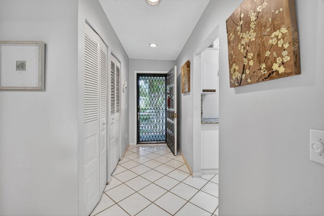 4 of 72 - 7 Southport Lane #b, Boynton Beach, FL
