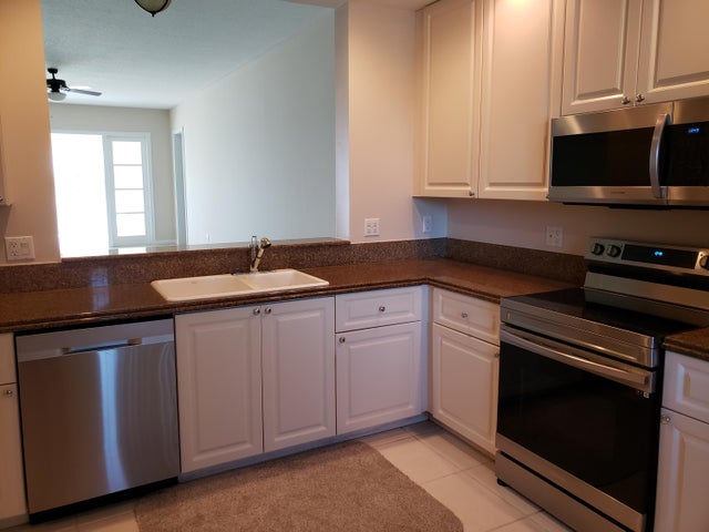 5 of 50 - 4 Harbour Isle Drive E #203, Fort Pierce, FL