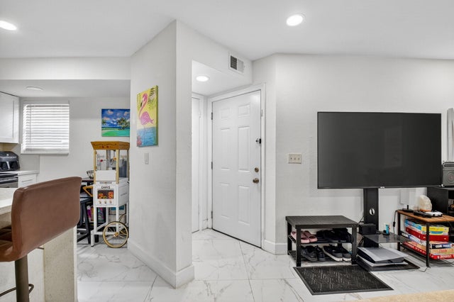 5 of 28 - 1401 Village Boulevard #2012, West Palm Beach, FL