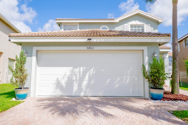 5463 Queenship Court, Greenacres