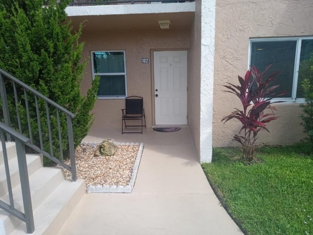 1 of 20 - 100 Lake Meryl Drive #102, West Palm Beach, FL