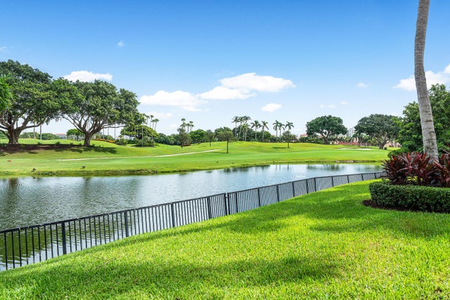 4 of 53 - 331 Mizner Lake Estates Drive, Boca Raton, FL