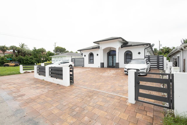 725 Mercury Street, Palm Springs