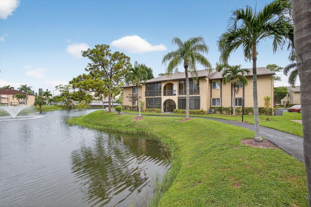 1 of 51 - 340 Pine Ridge Circle #b-2, Greenacres, FL