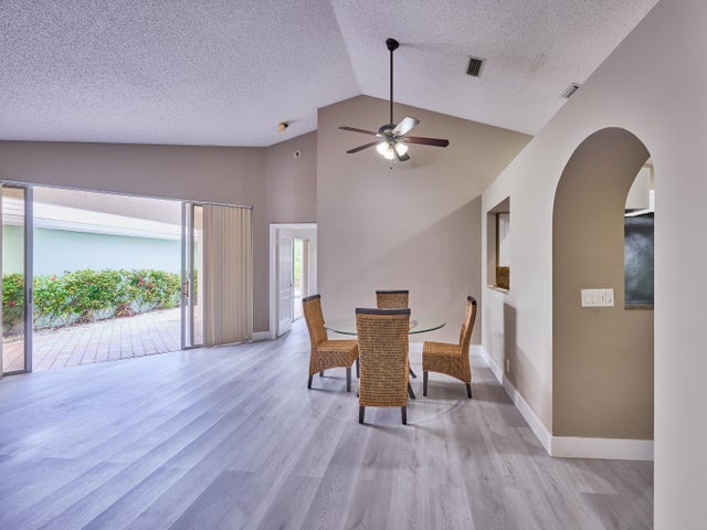 9181 Heathridge Drive, West Palm Beach