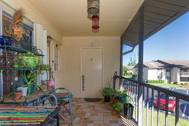 3 of 22 - 308 Pine Ridge Circle #d-2, Greenacres, FL