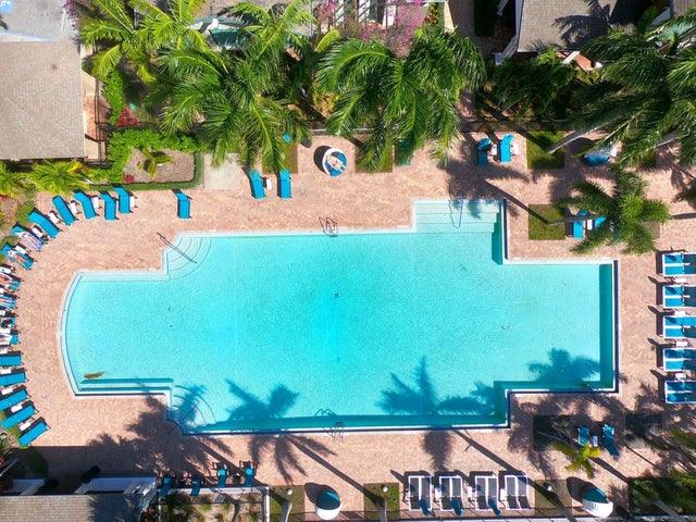 4 of 38 - 750 Millbrae Court #7, West Palm Beach, FL