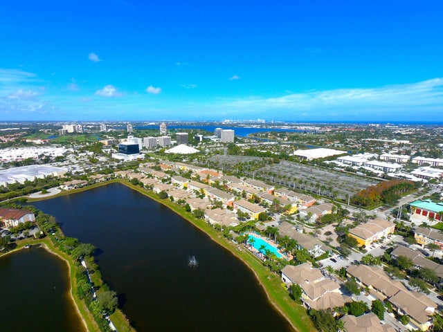 5 of 38 - 750 Millbrae Court #7, West Palm Beach, FL