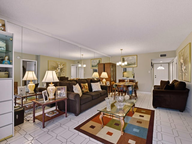 3 of 21 - 551 Nw 80th Avenue #207, Margate, FL