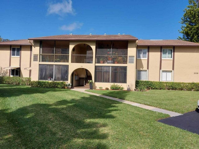 208 Pine Hov Circle #a-2, Greenacres