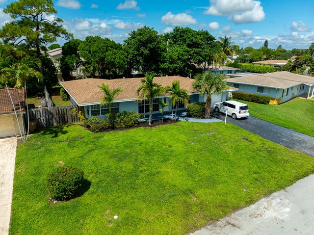 2 of 32 - 827 Se 10th Terrace, Deerfield Beach, FL