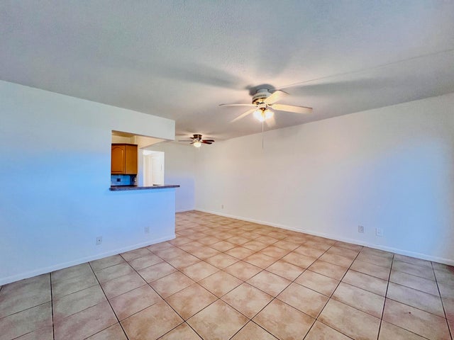 3 of 15 - 123 Camden F, West Palm Beach, FL