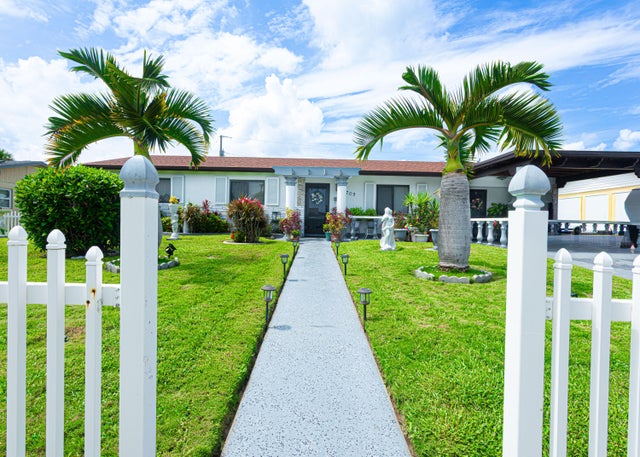 5 of 49 - 3709 Australian Court, West Palm Beach, FL