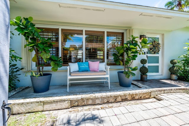 4 of 25 - 3800 Spruce Avenue, West Palm Beach, FL