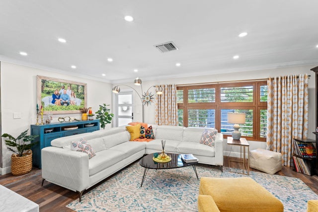 5 of 25 - 3800 Spruce Avenue, West Palm Beach, FL