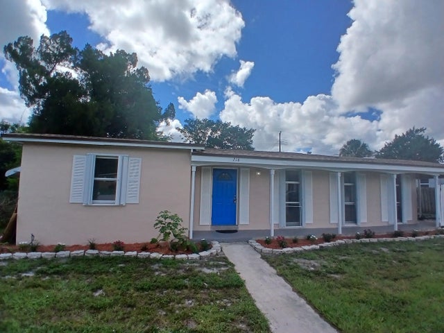 1 of 14 - 216 Ne Prima Vista Boulevard, Port Saint Lucie, FL