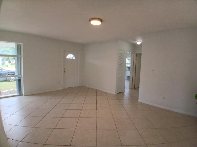 4 of 14 - 216 Ne Prima Vista Boulevard, Port Saint Lucie, FL