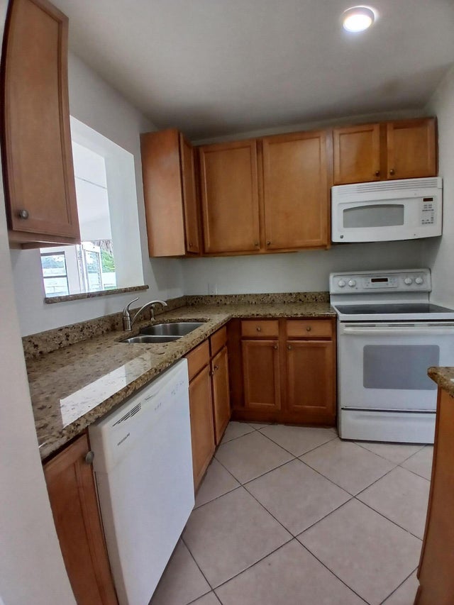 5 of 14 - 216 Ne Prima Vista Boulevard, Port Saint Lucie, FL