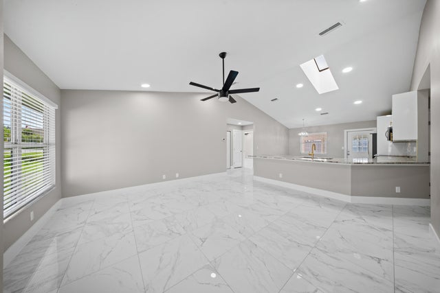 5 of 33 - 1627 Se Monroe Street, Stuart, FL