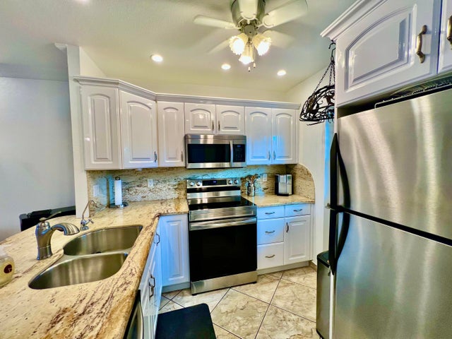 2 of 101 - 5141 W Oakland Park Boulevard #201, Lauderdale Lakes, FL