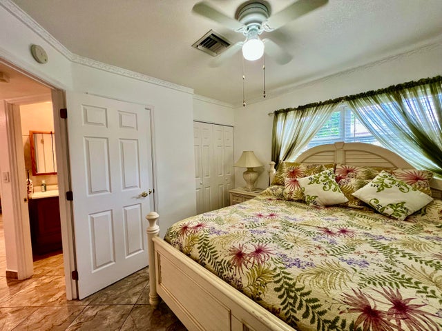5 of 101 - 5141 W Oakland Park Boulevard #201, Lauderdale Lakes, FL