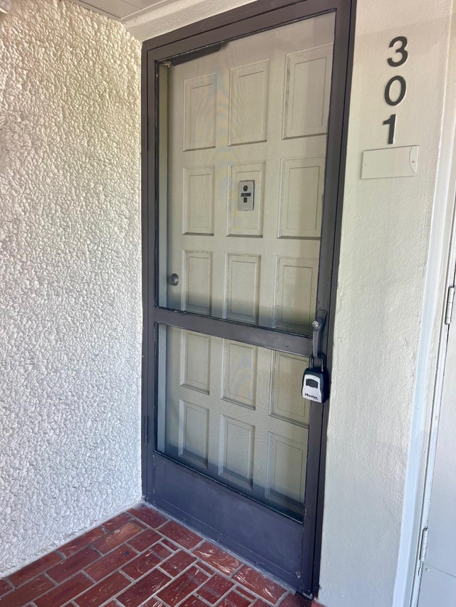 4 of 30 - 4090 Tivoli Court #301, Lake Worth, FL