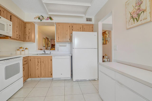 5 of 31 - 6650 S Oriole Boulevard #1040, Delray Beach, FL