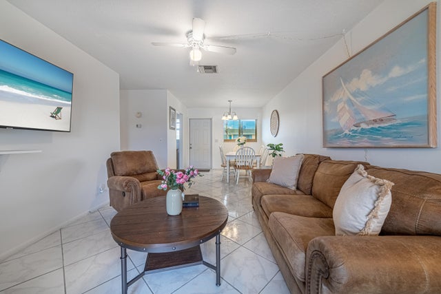 3 of 28 - 2121 Ne 1st Court #204, Boynton Beach, FL
