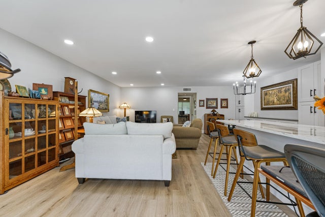 4 of 46 - 277 W High Point Court #b, Delray Beach, FL