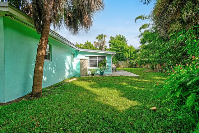 2 of 38 - 400 Northlake Drive, North Palm Beach, FL