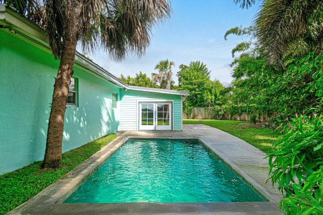 3 of 38 - 400 Northlake Drive, North Palm Beach, FL