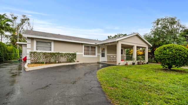 2 of 30 - 636 Snead Circle, West Palm Beach, FL