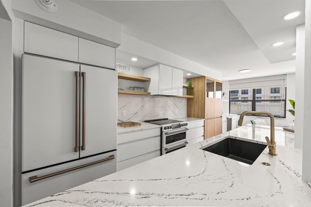 4 of 45 - 5480 N Ocean Drive #b5b, Singer Island, FL
