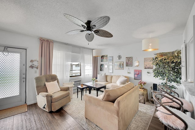 5 of 21 - 312 Sheffield M, West Palm Beach, FL