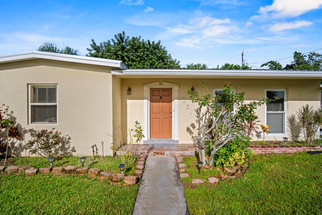 1 of 43 - 351 Se Solaz Avenue, Port Saint Lucie, FL