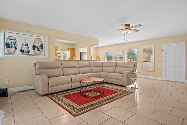 5 of 43 - 351 Se Solaz Avenue, Port Saint Lucie, FL