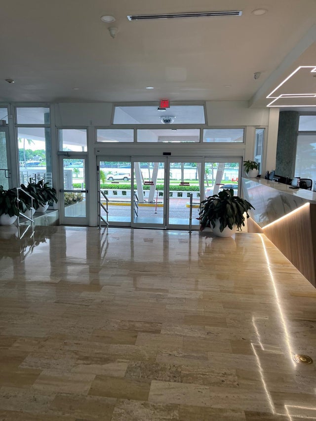 3 of 17 - 4747 Collins Avenue #305, Miami Beach, FL