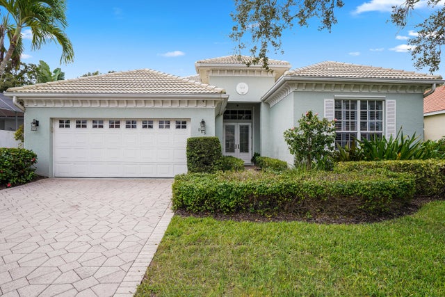 1 of 49 - 889 Island Club Square, Vero Beach, FL