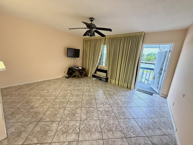 4 of 45 - 417 Markham S, Deerfield Beach, FL