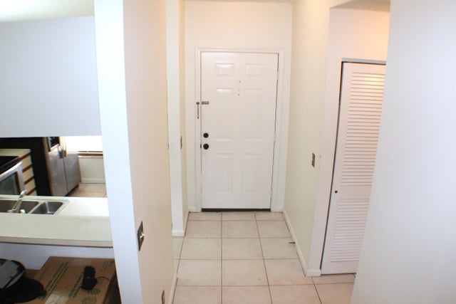 5 of 27 - 111 Via De Casas Norte, Boynton Beach, FL