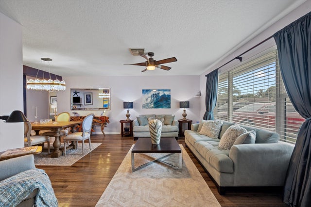 4 of 28 - 5445 Sandhurst Circle S, Lake Worth, FL