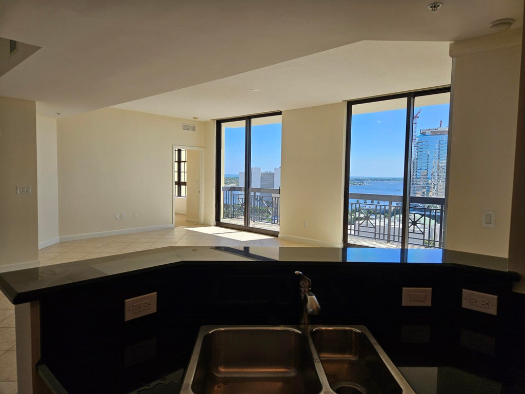 801 S Olive Av #1404, West Palm Beach