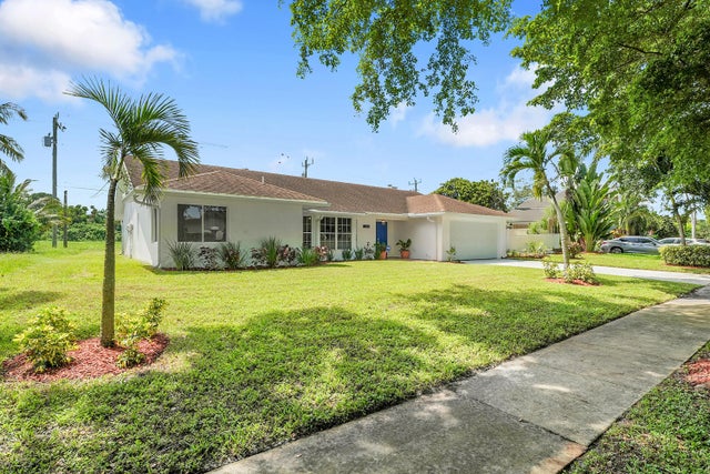 3 of 55 - 2114 Echo Lake Drive, West Palm Beach, FL