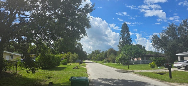 2 of 3 - 208 N 40th Street, Fort Pierce, FL
