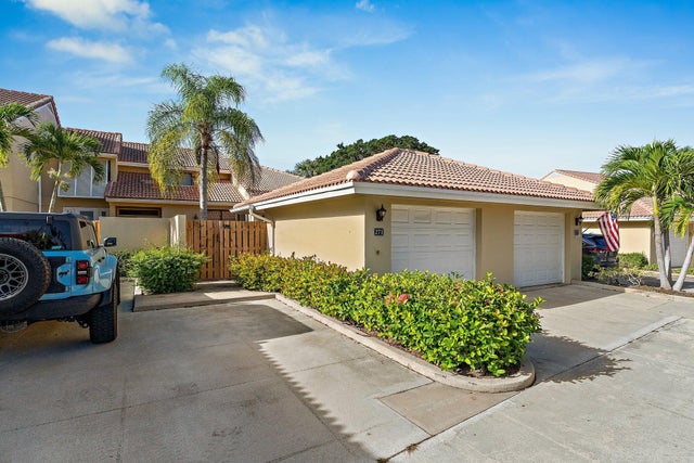 1 of 30 - 271 Old Meadow Way, Palm Beach Gardens, FL