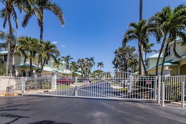 2 of 16 - 117 Barefoot Cove, Hypoluxo, FL