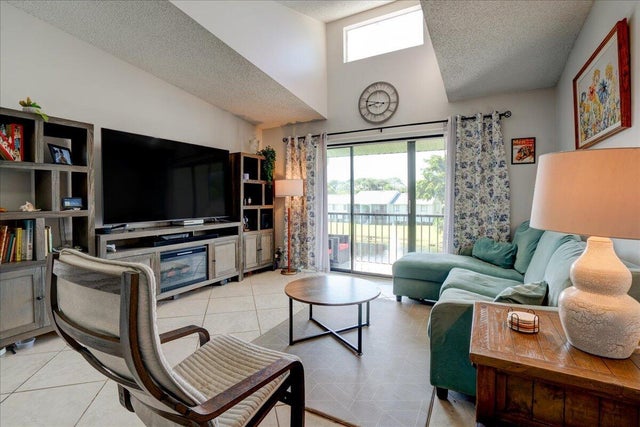 4 of 39 - 3606 Alder Drive #e3, West Palm Beach, FL