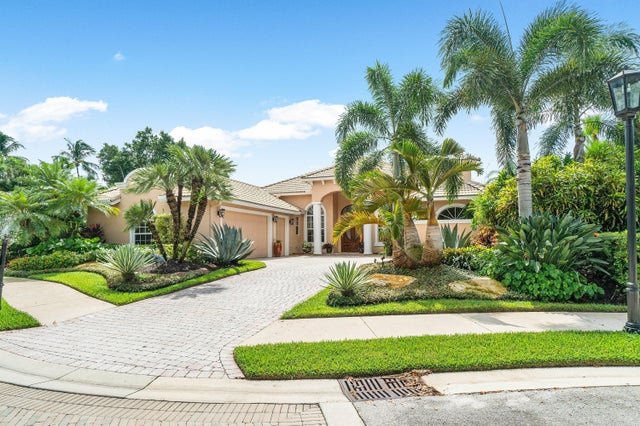 2 of 56 - 137 Pembroke Drive, Palm Beach Gardens, FL