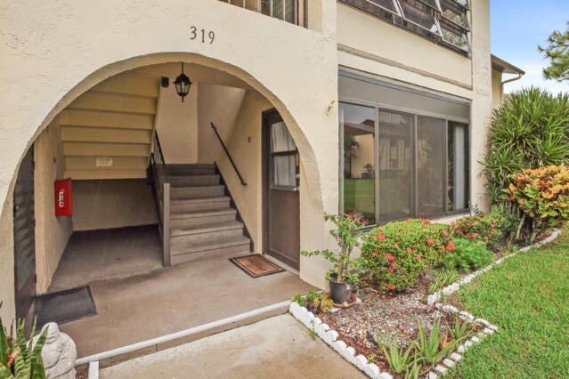 1 of 27 - 319 Pine Ridge Circle #b1, Greenacres, FL